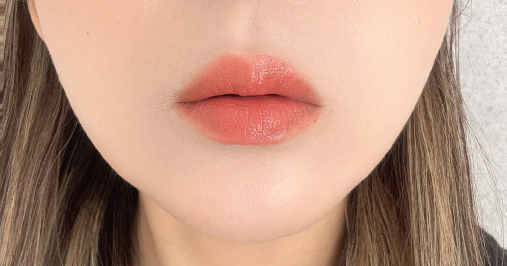 不意打ちブサ見え写真の対策法｜③ビジュアルを強化する（リップの色落ち対策）
