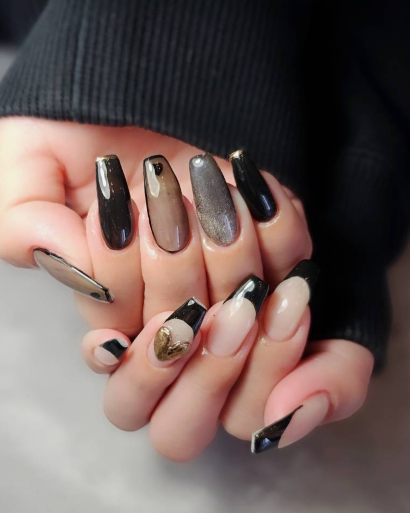 ネイルデザイン｜フレンチネイル・アシメネイル・ブラック系