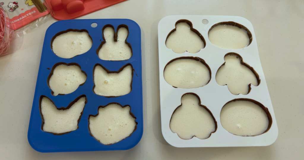 手作りチョコマシュマロの材料と作り方｜作り方④マシュマロを型に入れる