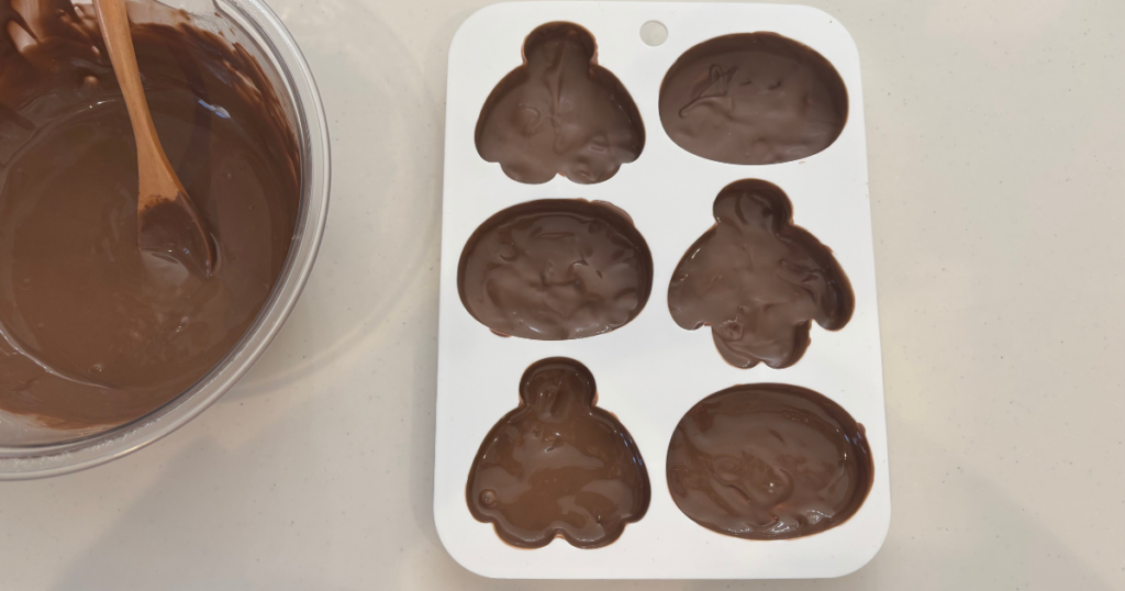 手作りチョコマシュマロの材料と作り方｜作り方②冷蔵庫で冷やす