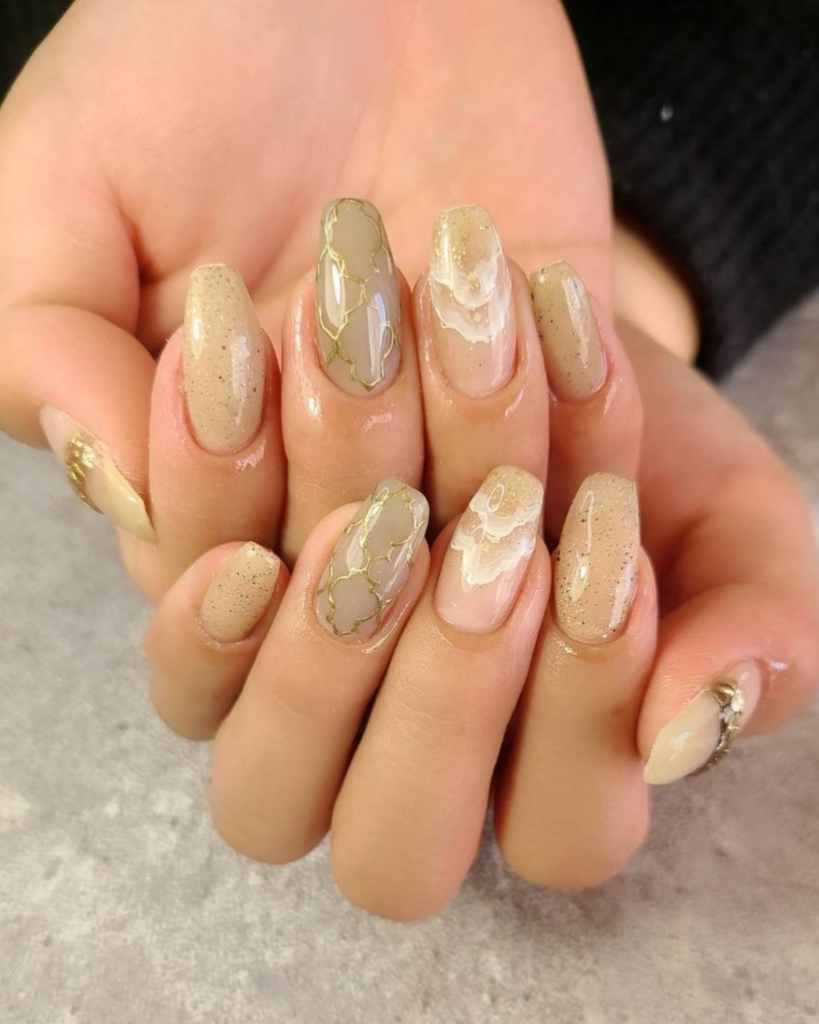 ネイルデザイン｜アートネイル・ベージュ系・夏ネイル