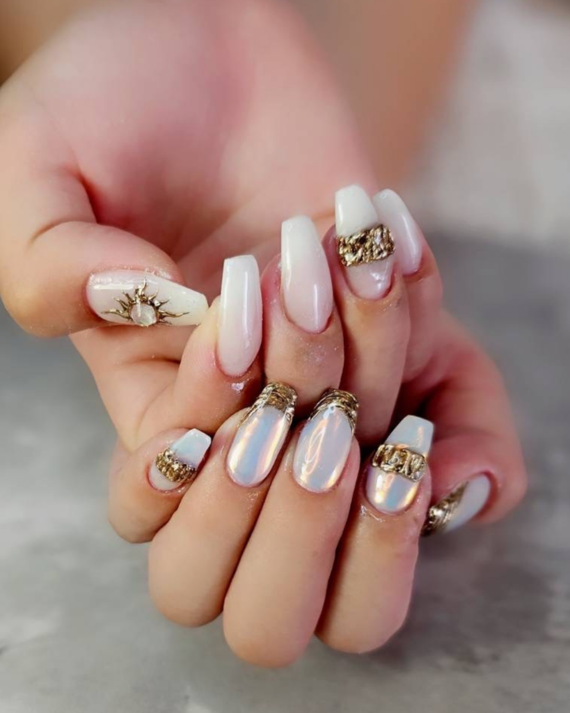 ネイルデザイン｜ミラーネイル・シアーネイル・アシメネイル・ホワイト系